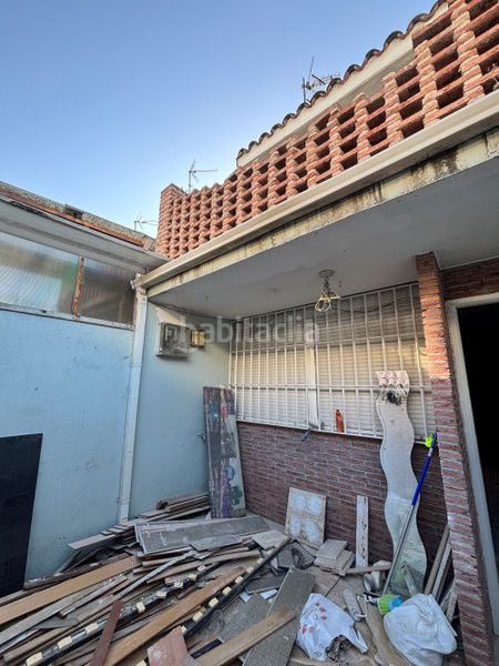 Foto f241828e-a751-49d0-8e9d-9a23c17c189d. Casa adossada amb calefacció a Entrevías Madrid