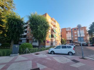 Appartement  Avenida de españa. Piso exterior y luminoso , reformado ,bien comunicado y buena di