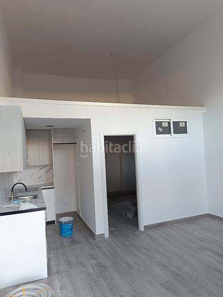 Foto 8aa2e6fc-74c4-47d3-a518-e30d00db2bc6. Studio in Dehesa Vieja-Puente Cultural San Sebastián de los Reyes