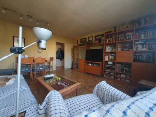 Etagenwohnung  Avenida de baunatal. Piso exterior y luminoso , bien comunicado y buena distribución
