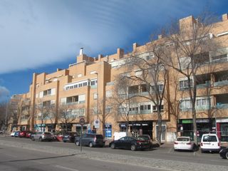 Pis  Avenida de la ermita. Piso exterior y luminoso , bien comunicado y buena distribución