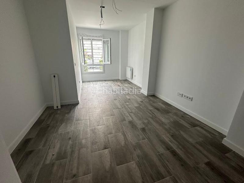 Foto 7fcd9a75-8819-43ce-82dd-299c93ac27b9. Planta baixa amb aparcament a Juan de la Cierva Getafe