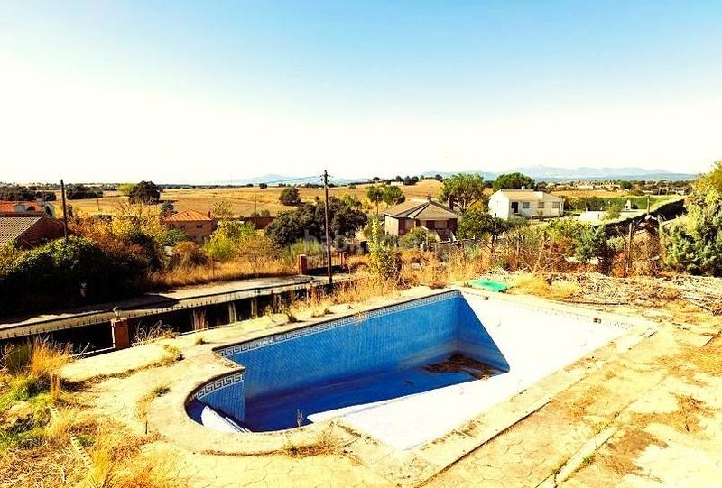 Foto f0315dcd-5ced-4caa-9a4d-e1cfbb8a7094. Maison avec chauffage parking piscine dans Méntrida