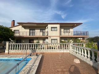House in Piera. Oportunidad!! casa situada en amplia parcela con jardín, huerto