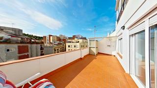 Penthouse  Carrer de la frança xica. Fabuloso ático con terraza a nivel