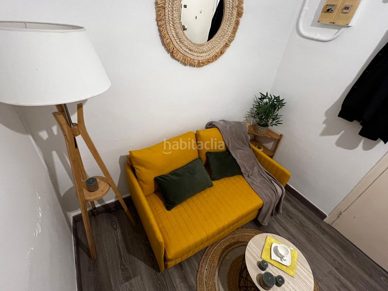 Foto aa7dfc07-d3fd-4ae3-9ac7-800dce4c587d. Estudi a Sant Antoni Barcelona