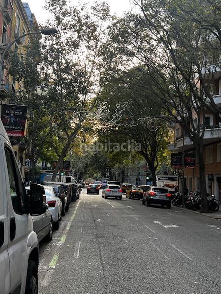 Foto bff9c35d-36d0-4931-b3f6-20c66fe95aa7. Estudi a Sant Antoni Barcelona