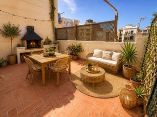 Dachwohnung  Carrer del poeta cabanyes. Ático luminoso de 2 habitaciones con terraza de 20m²