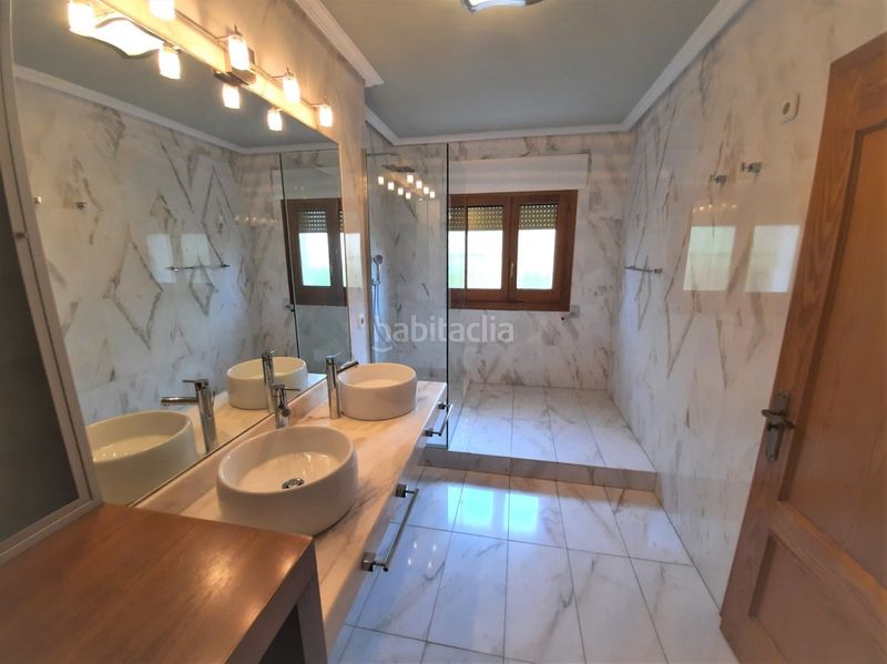 Foto e5096a89-7f64-4e39-853c-ab2989045aed. Xalet amb aparcament piscina a El Esparragal Murcia