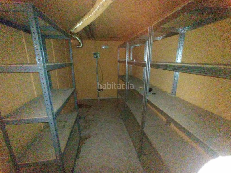 Foto 1fd4760b-1c12-47c5-8e40-fa5f9f906ef2. Local comercial a El Pedró Cornellà de Llobregat