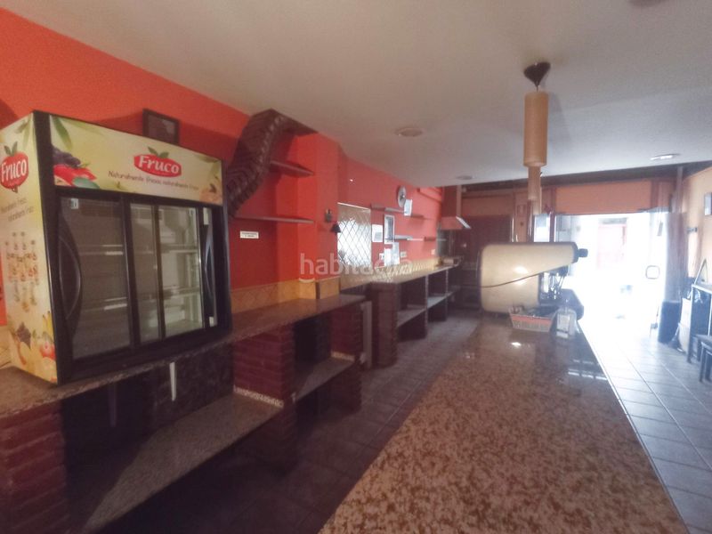Foto 6461c0fd-3a21-410e-87aa-289eb34dde3f. Local comercial a El Pedró Cornellà de Llobregat