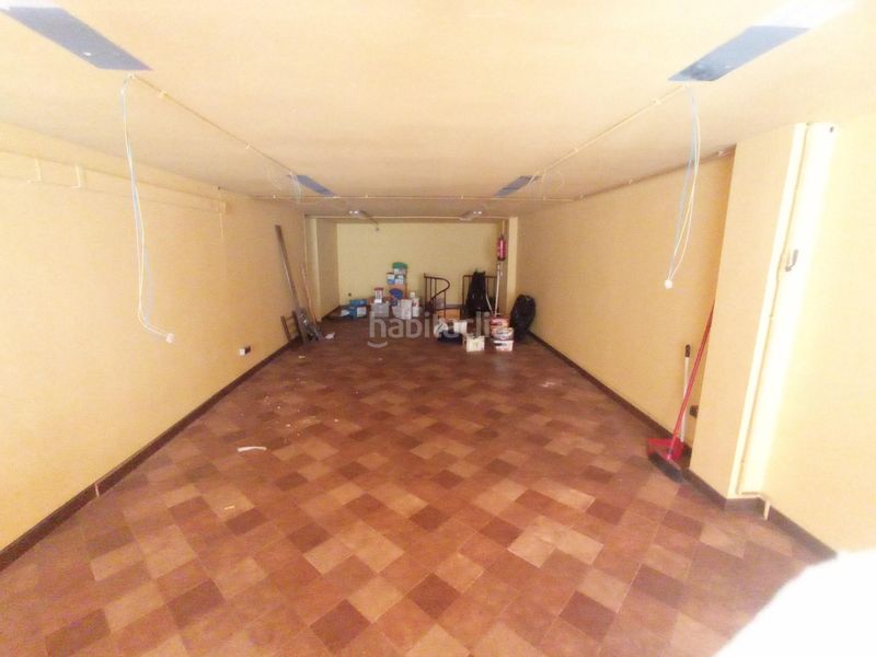 Foto daec1f7c-8747-4ed1-8592-8bbc63354495. Local comercial a El Pedró Cornellà de Llobregat