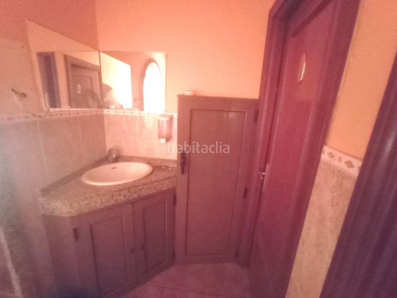 Foto ddd53598-ddcd-45fe-9f68-2e5a1e573649. Local comercial a El Pedró Cornellà de Llobregat