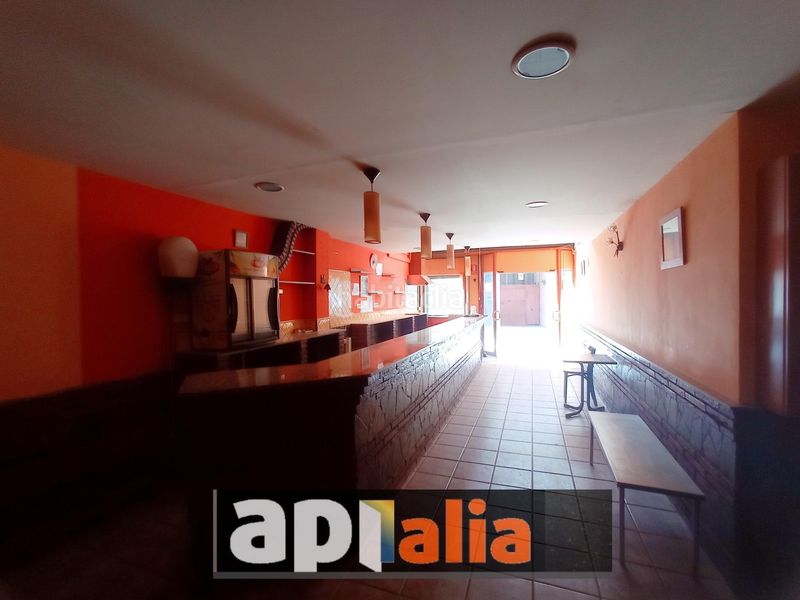 Foto ecc4688f-86b4-4af3-a60f-d5f8e3a27b9e. Local comercial a El Pedró Cornellà de Llobregat