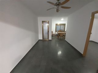 Piso  Avinguda de severo ochoa. Planta baja con patio amplio en pubillas casas