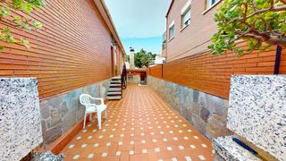 Maison  Carrer de l'acàcia. Una casa con espacio para vivir, disfrutar y soñar