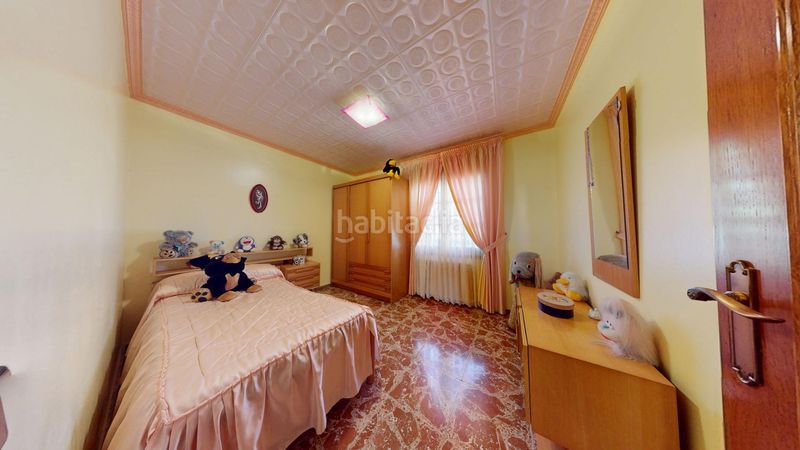 Foto 855e44ae-bbc4-4f26-8519-94c128f03777. Casa amb calefacció aparcament a La Roureda Viladecans
