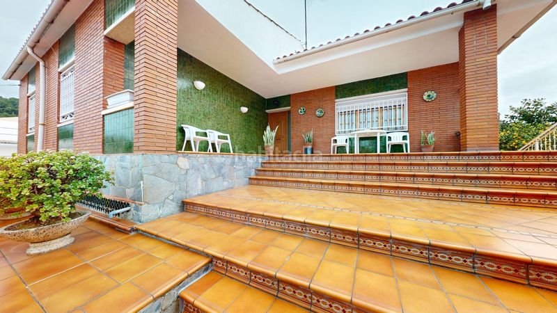 Foto ab0f348a-42c0-48da-9b36-05494f3413a0. Casa amb calefacció aparcament a La Roureda Viladecans