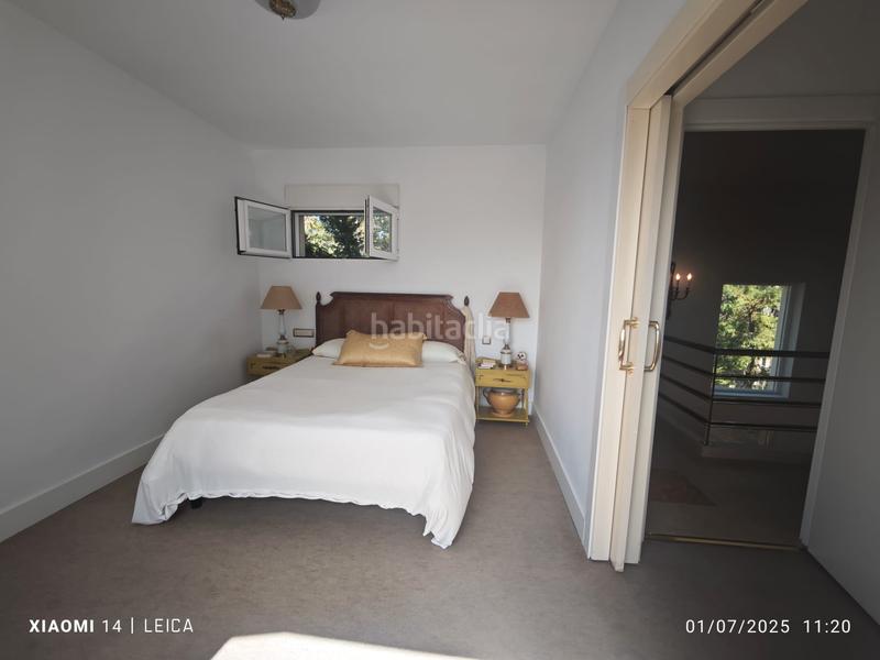 Foto 0091b478-d841-472d-a81b-e7ca61182bc5. Chalet vivienda unifamiliar de diseño con piscina privada y bonita parcela. en Valdemorillo