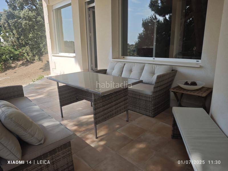 Foto 0e8ba40e-3926-4a68-96dd-cdb27888f1d5. Chalet vivienda unifamiliar de diseño con piscina privada y bonita parcela. en Valdemorillo