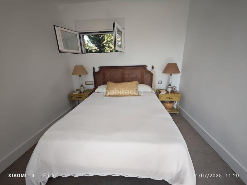 Foto 2df7f191-3224-42bd-b7d0-864f6c027d9f. Chalet vivienda unifamiliar de diseño con piscina privada y bonita parcela. en Valdemorillo