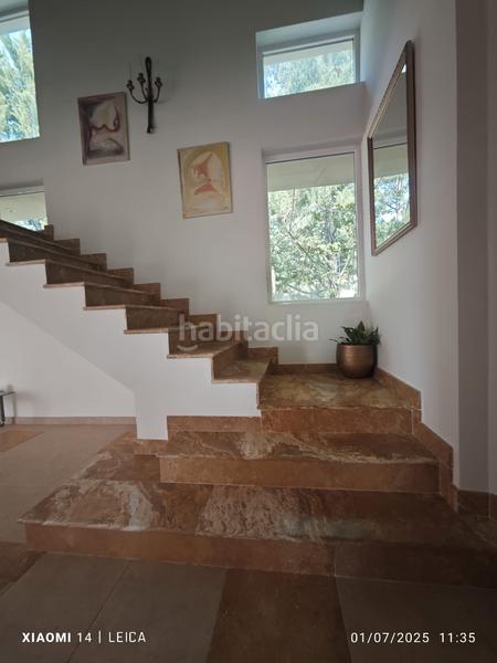 Foto 325b1517-6cc2-42d4-ac18-d673c09dbfa9. Chalet vivienda unifamiliar de diseño con piscina privada y bonita parcela. en Valdemorillo
