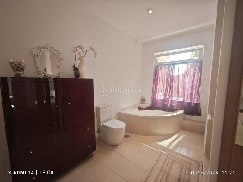 Foto 9b1fc457-4e29-45c6-9f12-3b656b45d390. Chalet vivienda unifamiliar de diseño con piscina privada y bonita parcela. en Valdemorillo