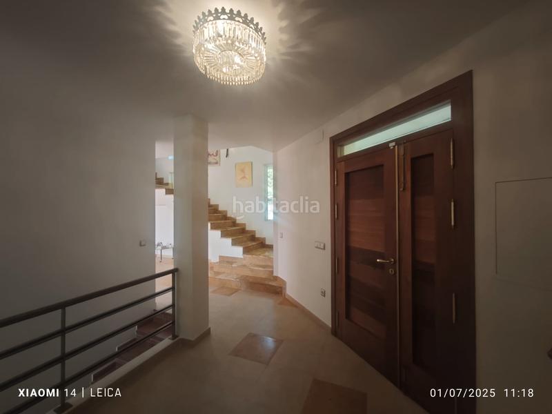 Foto a59fc86c-798c-45cd-9da6-47297ac27d44. Chalet vivienda unifamiliar de diseño con piscina privada y bonita parcela. en Valdemorillo