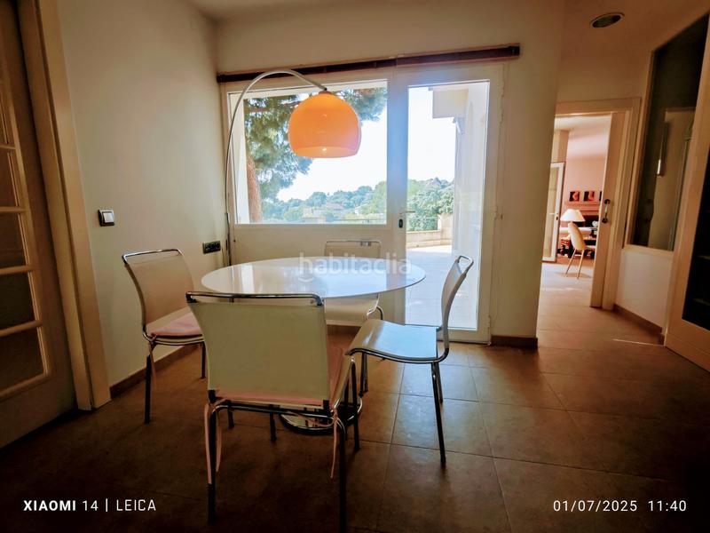 Foto be202f0f-a3bc-41e0-8b19-2a413ec31815. Chalet vivienda unifamiliar de diseño con piscina privada y bonita parcela. en Valdemorillo