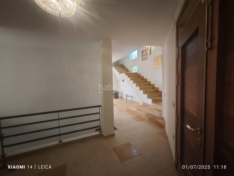 Foto c0ff6a58-9e4e-497e-9700-be66be1a7434. Chalet vivienda unifamiliar de diseño con piscina privada y bonita parcela. en Valdemorillo