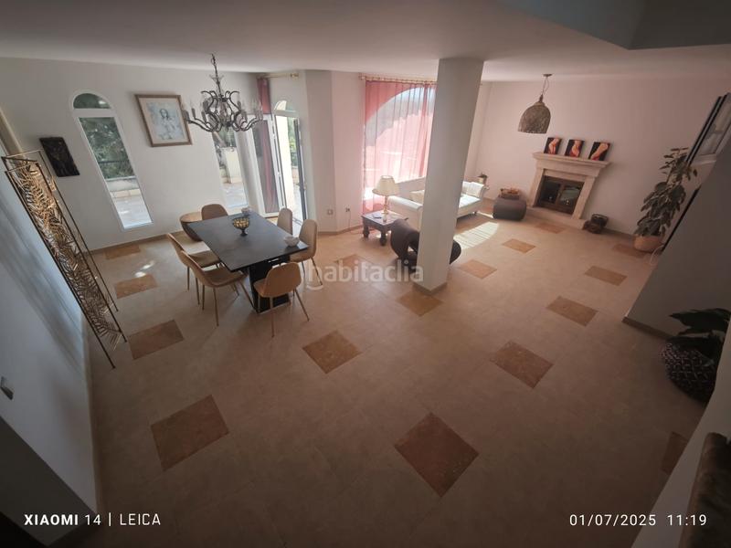 Foto df1cebed-7da0-4605-9746-013a35b96b2e. Chalet vivienda unifamiliar de diseño con piscina privada y bonita parcela. en Valdemorillo
