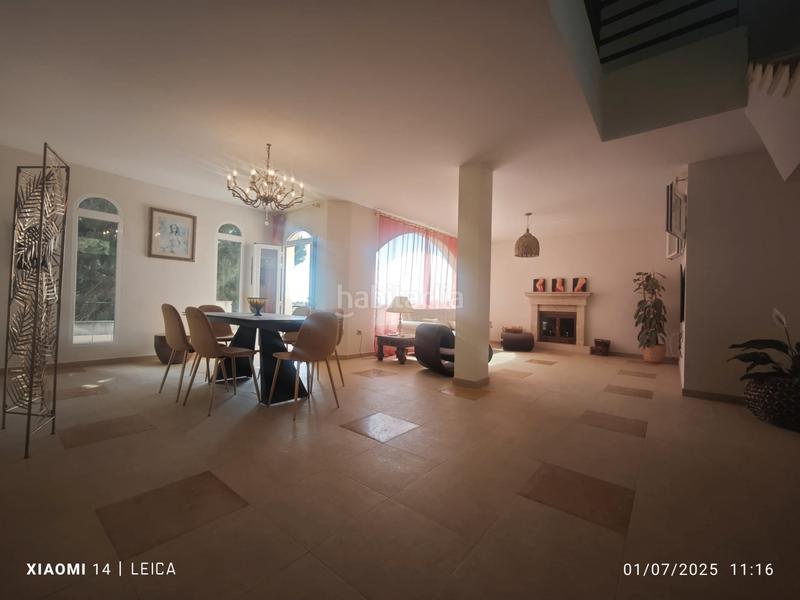 Foto f3b86636-8125-41d0-a0db-174436d967f5. Chalet vivienda unifamiliar de diseño con piscina privada y bonita parcela. en Valdemorillo