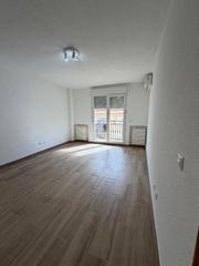 Location Appartement à Valdemorillo Pueblo. Piso recién reformado con garaje