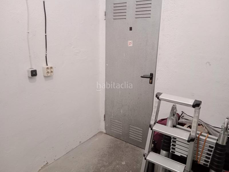 Foto 7e9692c5-5ea2-4a86-9c40-b45e9337e02d. Aparcament cotxe a Valdemorillo pueblo Valdemorillo