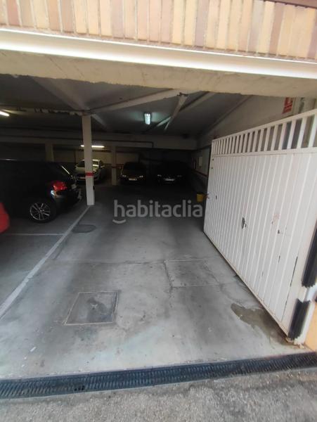 Foto a63e8d56-5d3e-48fd-b538-7afb42d2e577. Aparcament cotxe a Valdemorillo pueblo Valdemorillo
