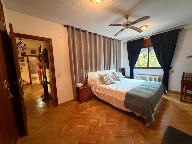 Foto 078f73db-85ca-49c2-8dd0-a4321b10a332. Chalet con camino riscaldamento parcheggio piscina in Valdemorillo