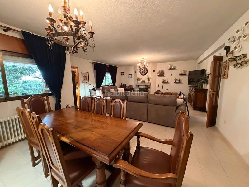 Foto 0e972ef0-48da-46a1-9c48-302aede7b1cc. Chalet con camino riscaldamento parcheggio piscina in Valdemorillo