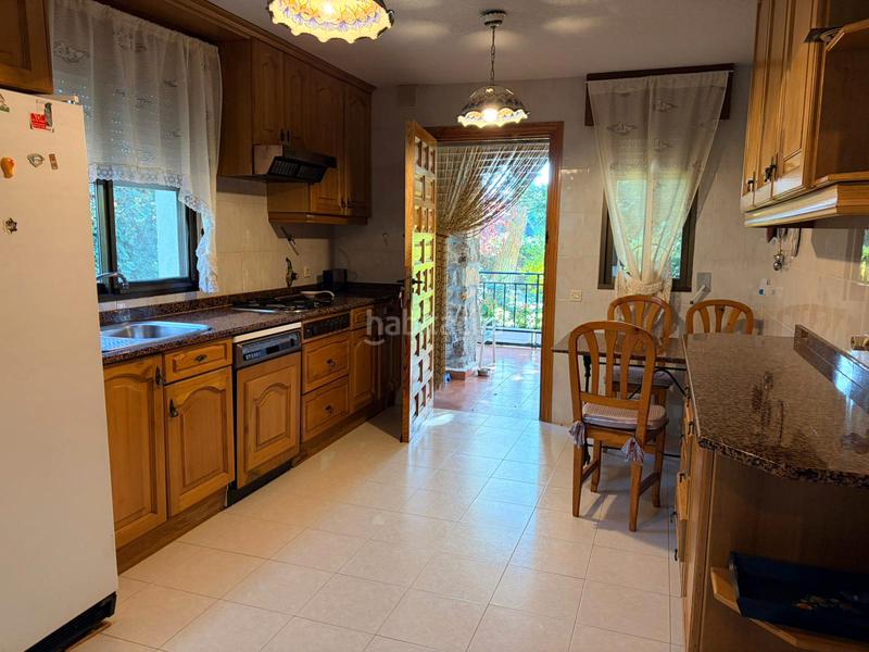 Foto 95d96ff1-cb9b-4f84-8410-14718ecc4fbb. Chalet con camino riscaldamento parcheggio piscina in Valdemorillo