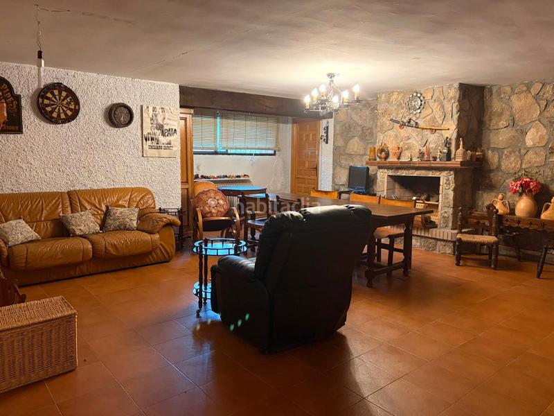 Foto a4467054-5c92-482f-b162-6f0b3a1ac8c7. Chalet con camino riscaldamento parcheggio piscina in Valdemorillo