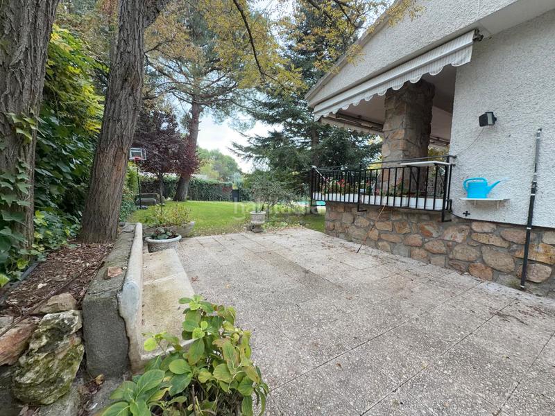 Foto af0ffb03-f127-43da-8976-62bee771a5bd. Chalet con camino riscaldamento parcheggio piscina in Valdemorillo