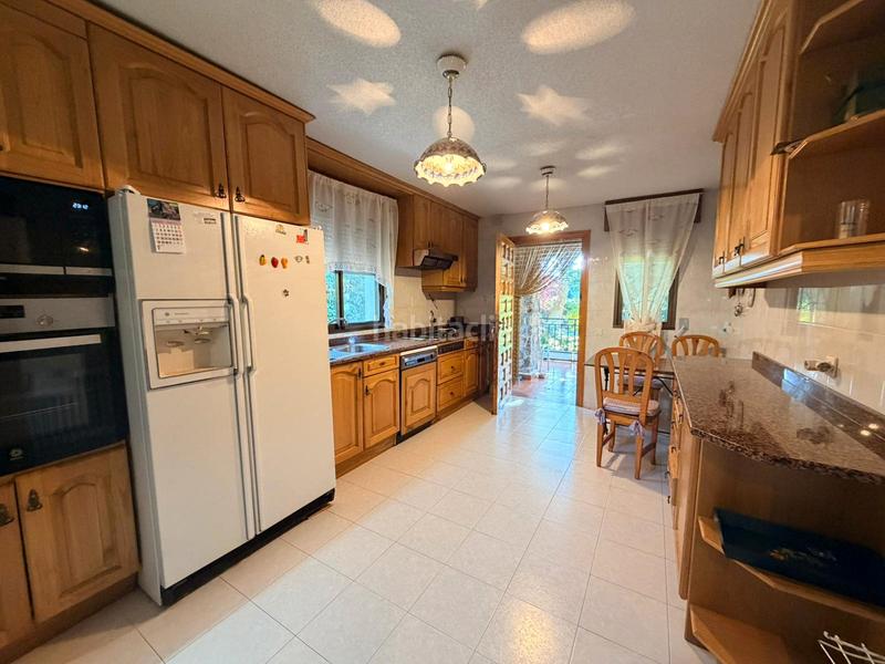 Foto b3b52586-c8e4-4a20-9422-6ef05d2e88b4. Chalet con camino riscaldamento parcheggio piscina in Valdemorillo