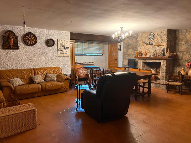 Foto cedf8797-04fd-46ef-a945-6f90df6c9f96. Chalet con camino riscaldamento parcheggio piscina in Valdemorillo