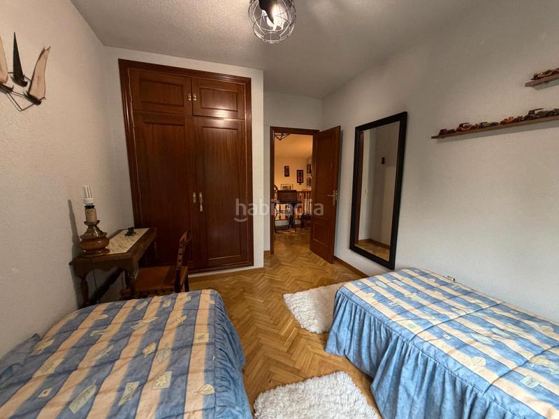 Foto e66ff4ea-50a4-4a28-a489-12563eaa3ea8. Chalet con camino riscaldamento parcheggio piscina in Valdemorillo