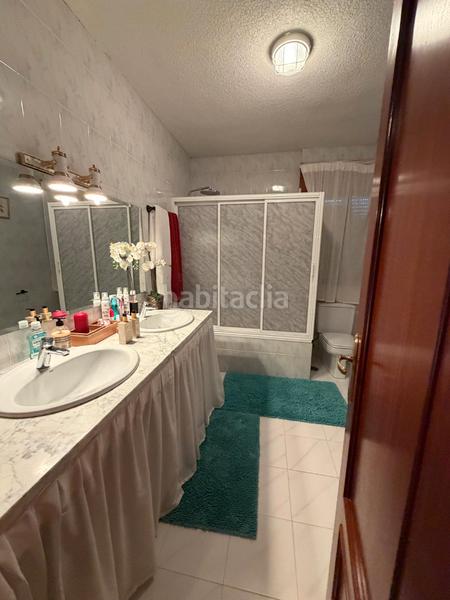 Foto f3d7b8d7-2859-47ba-8fa3-b8d15d6e79db. Chalet con camino riscaldamento parcheggio piscina in Valdemorillo