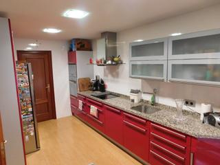 Xalet a Cerro Alarcón. Chalet con dos plantas independientes y parcela de 1100m2