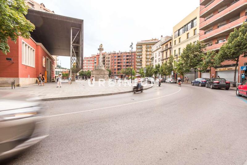Foto 39e84a46-0f6f-49c1-b145-40b1461e8897. Affitto locale commerciale in Eixample Nord Girona