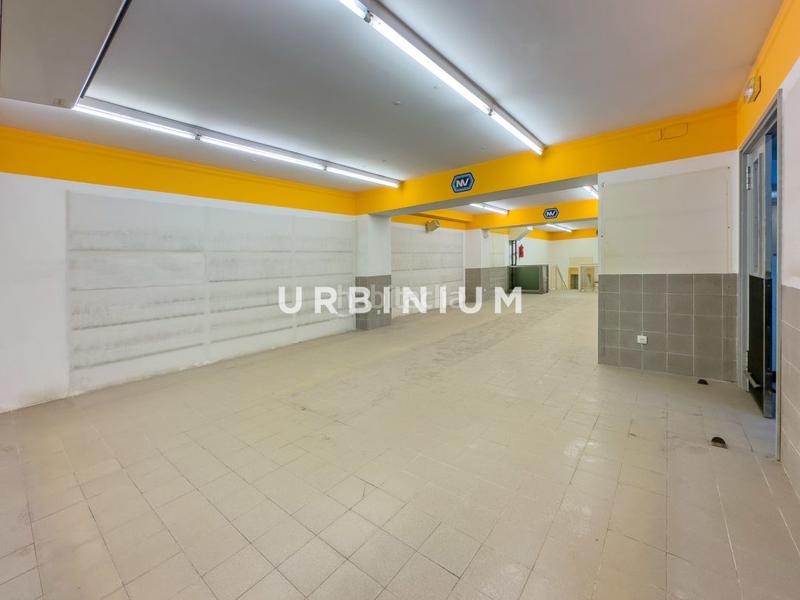 Foto 3c71e7c0-70be-46b7-8c77-e9eaa55474cd. Lloguer local comercial a Eixample Nord Girona