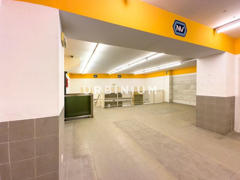 Foto b6937846-1a05-43bd-9d23-07ce5aaacfd2. Lloguer local comercial a Eixample Nord Girona
