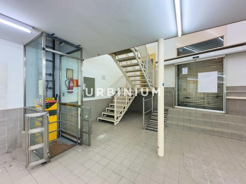 Foto eb965b65-65b6-4236-800a-8cfb5c556c24. Lloguer local comercial a Eixample Nord Girona