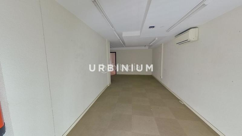 Foto 1b799628-a7aa-4641-adb3-40bf959fa5c1. Location bureau avec parking dans Eixample Nord Girona